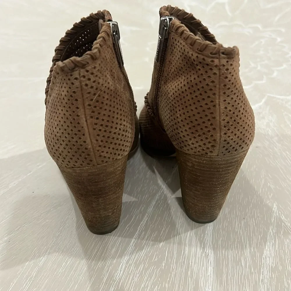Vince Camuto Lamorna Seed Brown Asymmetrical Ankle Booties Boots 8